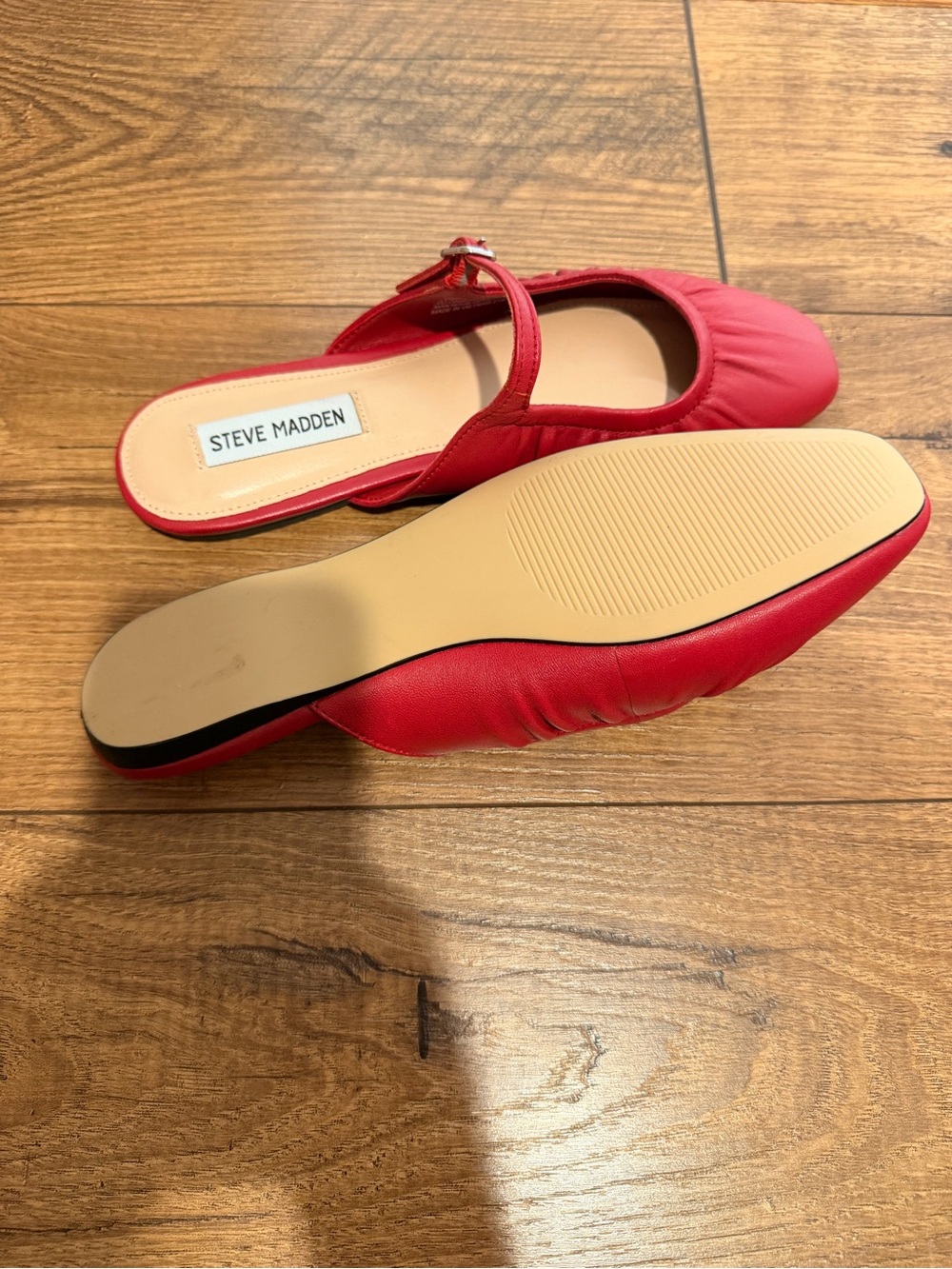 Steve Madden Red Ruched Mary Jane Mule Flats - Picture 3 of 3